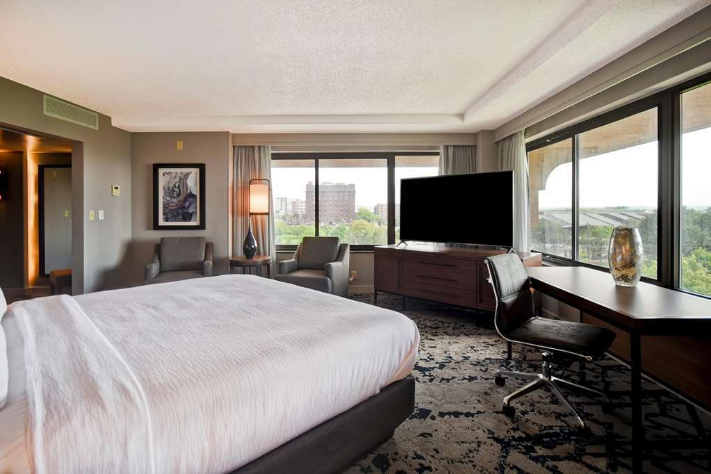 Hotel Embassy By Hilton Downtown Old Market Omaha